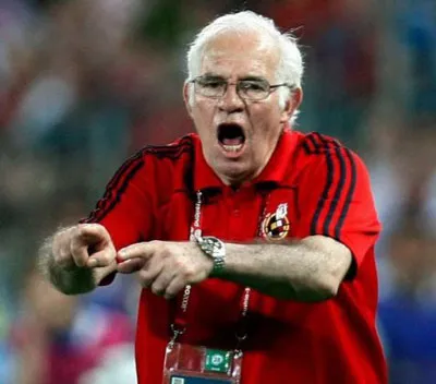 “Nhà hiền triết” tự quảng cáo