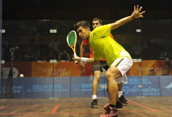 Malaysia's Mohammed Nafizwan Adnan (front) prepares to return a shot against Kenya's Hartaj Bains during their men's singles squash match during the XIX Commonwealth Games at Siri Fort Sports Complex in New Delhi on October 4, 2010. Nafizwan won 3-0. AFP HOTO/RAVEENDRAN Malaysia's Mohammed Nafizwan Adnan (front) prepares to return a shot against Kenya's Hartaj Bains during their men's singles squash match during the XIX Commonwealth Games at Siri Fort Sports Complex in New Delhi on October 4, 2010. Nafizwan won 3-0. AFP HOTO/RAVEENDRAN