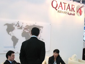 This file photo shows Qatar Airways personnel at the Qatar Airways pavilion in an international travel expo in Ho Chi Minh City in September 2008 (Photo: Tuong Thuy) This file photo shows Qatar Airways personnel at the Qatar Airways pavilion in an international travel expo in Ho Chi Minh City in September 2008 (Photo: Tuong Thuy)