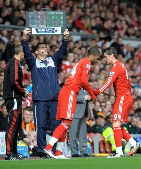 Liverpool's Spanish forward Fernando Torres (R) is substituted during their English Premier League football match against Blackpool at Anfield, Liverpool, northwest England, on October 3, 2010.AFP Liverpool's Spanish forward Fernando Torres (R) is substituted during their English Premier League football match against Blackpool at Anfield, Liverpool, northwest England, on October 3, 2010.AFP