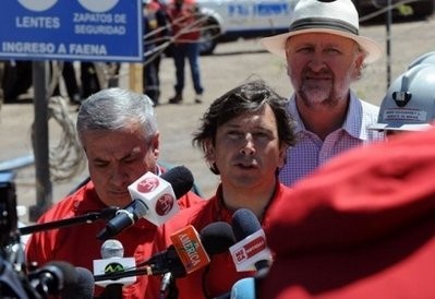 Chilean Mines Minister Laurence Golborne speaks during a press conference the San Jose mine. Chilean Mines Minister Laurence Golborne speaks during a press conference the San Jose mine.