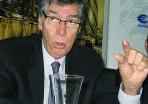 Alain Cany, Chairman of the European Chamber of Commerce in Vietnam, gestures at an Oct. 15, 2010 meeting with reporters in Ho Chi Minh City while speaking about what Vietnam has achieved via the country’s administration reform program Project 30, and what should be done. (Photo: Tuong Thuy) Alain Cany, Chairman of the European Chamber of Commerce in Vietnam, gestures at an Oct. 15, 2010 meeting with reporters in Ho Chi Minh City while speaking about what Vietnam has achieved via the country’s administration reform program Project 30, and what should be done. (Photo: Tuong Thuy)