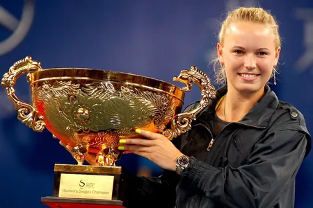 Caroline Wozniacki với ngôi vô địch ở Bắc Kinh: Xứng danh “đệ nhất nữ anh hào”!
