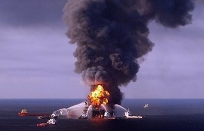 A US Coast Guard handout image of fire boat response crews as they battle the blazing remnants of the BP operated off shore oil rig, Deepwater Horizon, in the Gulf of Mexico, on April 21, 2010 A US Coast Guard handout image of fire boat response crews as they battle the blazing remnants of the BP operated off shore oil rig, Deepwater Horizon, in the Gulf of Mexico, on April 21, 2010