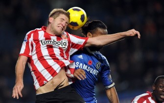 Sunderland's Michael Turner (L) wins a header against Chelsea's Ivorian Didier Drogba (R) during the match at Stamford Bridge on November 14, 2010. Sunderland won 3-0. AFP Sunderland's Michael Turner (L) wins a header against Chelsea's Ivorian Didier Drogba (R) during the match at Stamford Bridge on November 14, 2010. Sunderland won 3-0. AFP