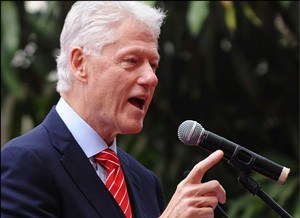 Former US President Bill Clinton gives a speech at the Foreign Trade University in Hanoi on Nov. 14, 2010 (AFP Photo) Former US President Bill Clinton gives a speech at the Foreign Trade University in Hanoi on Nov. 14, 2010 (AFP Photo)