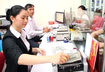 Nội tệ thua trên sân nhà?
