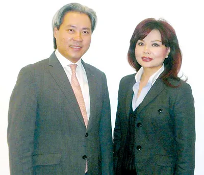Bà Katherine Yip-Geicke và ông Don Lam - hai sáng lập viên VinaCapital Group Bà Katherine Yip-Geicke và ông Don Lam - hai sáng lập viên VinaCapital Group