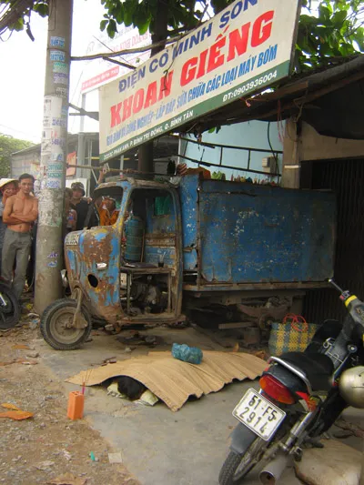 Giang hồ nhí tới nhà đâm chết người