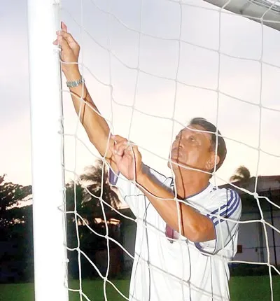 Thủ môn Lưu Kim Hoàng: Khi sân cỏ là cuộc đời