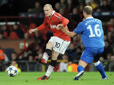 Rooney trong trận lượt đi với Rangers hồi tháng 9. Rooney trong trận lượt đi với Rangers hồi tháng 9.