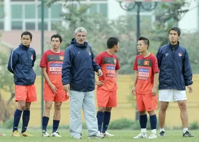 3 ngày trước AFF Suzuki Cup 2010: Nóng & lạnh
