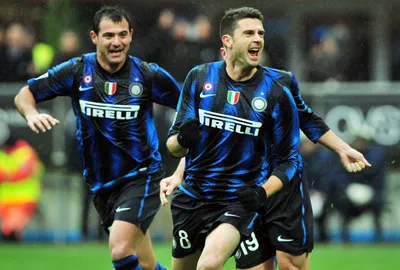 Vòng 14 Serie A: Thắng Parma 5 - 2, Inter cố bám theo nhóm đầu