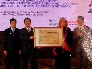 The ceremony of recognition of Dong Van Stone Plateau as a member of the Global Network of National Geoparks is organized in Ha Giang province on December 1. The ceremony of recognition of Dong Van Stone Plateau as a member of the Global Network of National Geoparks is organized in Ha Giang province on December 1.