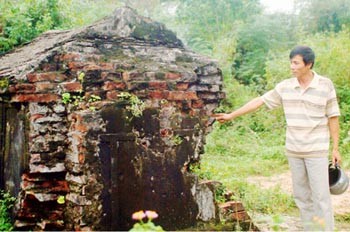 The royal tomb of Queen Doan Thi Ngoc in Quang Nam Province is in need of restoration and repair (Photo: SGGP) The royal tomb of Queen Doan Thi Ngoc in Quang Nam Province is in need of restoration and repair (Photo: SGGP)