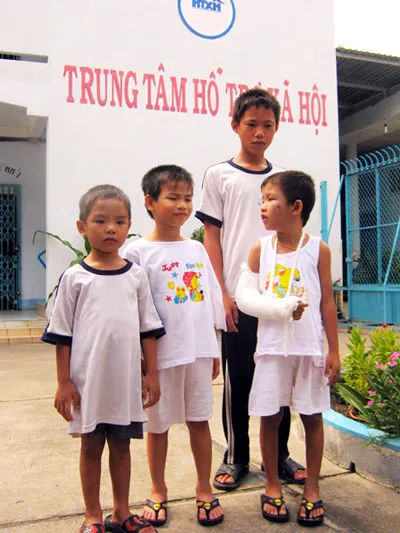 Chống bạo hành trẻ em và bạo lực học đường: Dạy trẻ biết tự bảo vệ mình bằng pháp luật