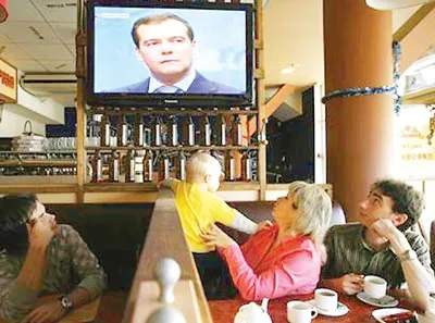 Tổng thống Nga Medvedev: Nước Nga đang tiến thẳng tới nền dân chủ