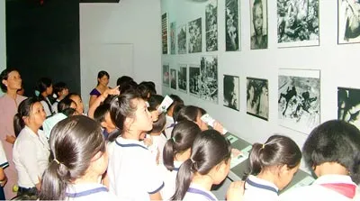 Bảo tàng Chứng tích chiến tranh sẽ được lập Dự án hiện đại hóa trưng bày trong thời gian sắp tới. Bảo tàng Chứng tích chiến tranh sẽ được lập Dự án hiện đại hóa trưng bày trong thời gian sắp tới.