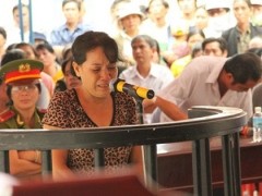 Tran Thi Phung at the trial (Photo: Tuoi Tre) Tran Thi Phung at the trial (Photo: Tuoi Tre)