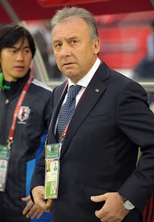 HLV Zaccheroni e ngại đội chủ nhà
