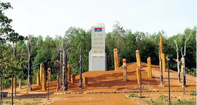 Chiến khu xanh thẳm