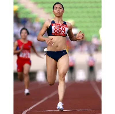 “Nữ hoàng tốc độ” Vũ Thị Hương và năm trọng điểm 2011: Phải dấn tới thôi!