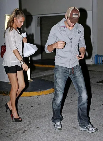 Anna Kournikova và Enrique Iglesias.