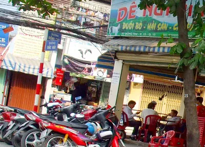Hết tết, giá vẫn... còn tết