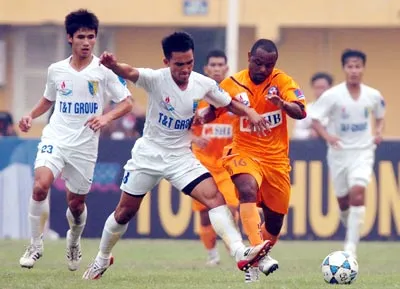 Điểm binh vòng 3 Eximbank V-League 2011: Huynh đệ tương tàn