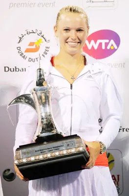 Hạ Kuznetsova, Wozniacki đăng quang