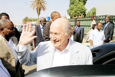 Chủ tịch FIFA S.Blatter tại châu Phi. Chủ tịch FIFA S.Blatter tại châu Phi.