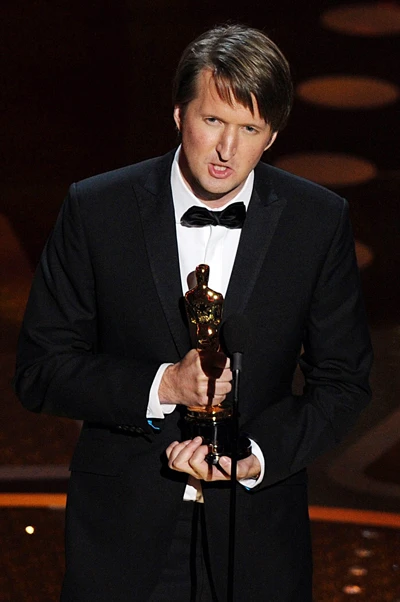 Tom Hooper nhận giải Đạo diễn xuất sắc. Ảnh: AFP Tom Hooper nhận giải Đạo diễn xuất sắc. Ảnh: AFP