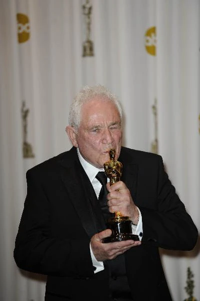 David Seidler nhận giải Kịch bản gốc xuất sắc David Seidler nhận giải Kịch bản gốc xuất sắc