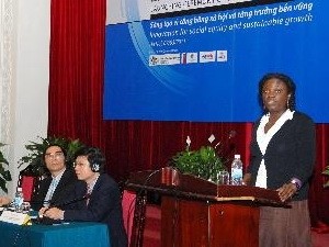 Ms. Victoria Kwakwa, WB director in Vietnam, speaks at the launch ceremony in Hanoi (Photo: Vietnam News Agency) Ms. Victoria Kwakwa, WB director in Vietnam, speaks at the launch ceremony in Hanoi (Photo: Vietnam News Agency)