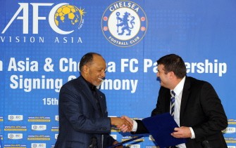 Mohammed bin Hammam (L) shakes hands with Chelsea FC chief executive Ron Gourlay (R) following a signing ceremony of the renewal of the Vision Asia partnership between the AFC and the English Premier League club in Kuala Lumpur on March 15, 2011. AFP Mohammed bin Hammam (L) shakes hands with Chelsea FC chief executive Ron Gourlay (R) following a signing ceremony of the renewal of the Vision Asia partnership between the AFC and the English Premier League club in Kuala Lumpur on March 15, 2011. AFP