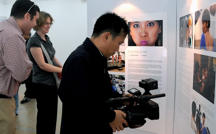 Exhibition on daily life in HCM City ảnh 1