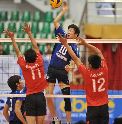Vụ CLB bóng chuyền Tràng An Ninh Bình kiện cầu thủ Nguyễn Văn Hạnh: Hoãn tuyên án lần thứ 4