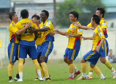 Đánh chiếm ngôi đầu