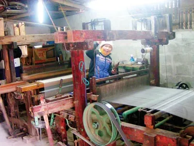 Ngày nay, Nha Xá vẫn giữ được nghề dệt truyền thống. Ngày nay, Nha Xá vẫn giữ được nghề dệt truyền thống.
