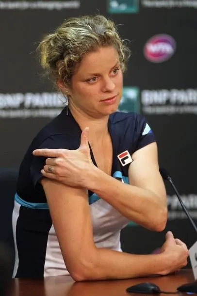 Clijsters bỏ cuộc