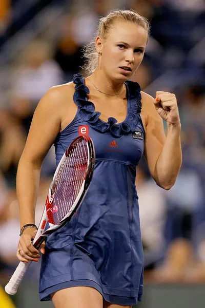 Indian Wells 2011: Wozniacki đánh bại Sharapova