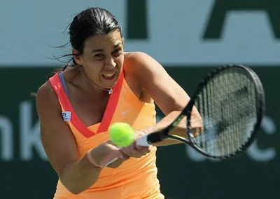 Bartoli lọt vào trận chung kết đầu tiên sau 2 năm. Bartoli lọt vào trận chung kết đầu tiên sau 2 năm.