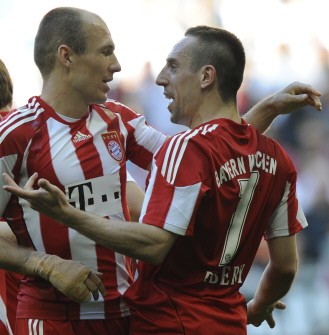 AFP - Franck Ribery (R) and Bayern Munich's Dutch midfielder Arjen Robben celebrate scoring during the German Bundesliga match FC Bayern Munich vs Borussia Moenchengladbach in the southern German city of Munich on April 2, 2011. AFP - Franck Ribery (R) and Bayern Munich's Dutch midfielder Arjen Robben celebrate scoring during the German Bundesliga match FC Bayern Munich vs Borussia Moenchengladbach in the southern German city of Munich on April 2, 2011.
