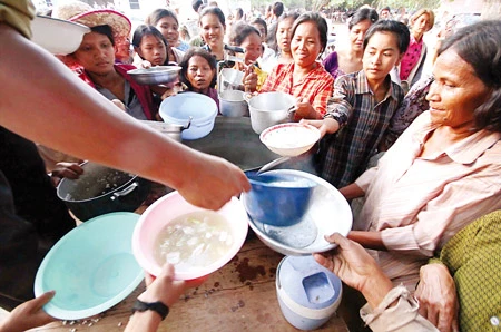 Xung đột biên giới Thái Lan - Campuchia: Hàng chục ngàn người sơ tán