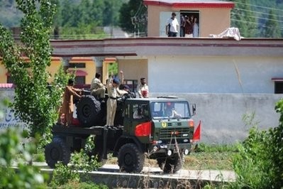 AFP - Pakistani army soldiers leave the area near the hideout of Al-Qaeda leader Osama bin Laden after a ground operation by US Special Forces in Abbottabad on May 2, 2011 AFP - Pakistani army soldiers leave the area near the hideout of Al-Qaeda leader Osama bin Laden after a ground operation by US Special Forces in Abbottabad on May 2, 2011