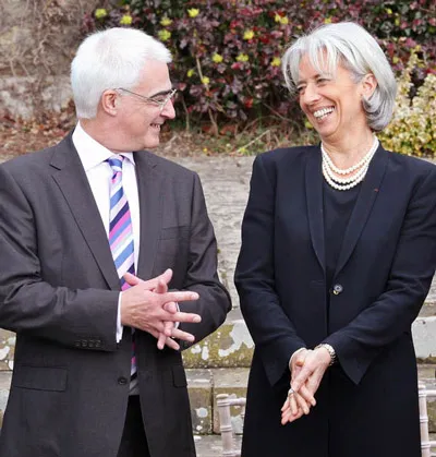 Bộ trưởng Kinh tế - Tài chính và Công nghiệp Pháp Christine Lagarde (phải), ứng viên nặng ký của chức Tổng Giám đốc IMF. Bộ trưởng Kinh tế - Tài chính và Công nghiệp Pháp Christine Lagarde (phải), ứng viên nặng ký của chức Tổng Giám đốc IMF.