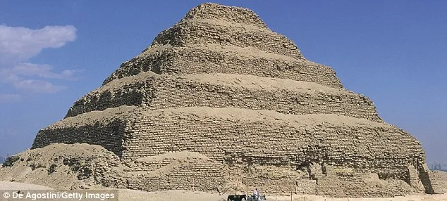 Các nhà khoa học tin rằng vẫn còn nhiều kim tự tháp như kim tự tháp Djoser này chưa được phát hiện Các nhà khoa học tin rằng vẫn còn nhiều kim tự tháp như kim tự tháp Djoser này chưa được phát hiện