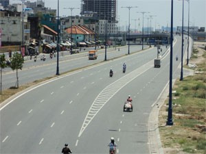 View of East-West Highway in HCMC. Public private partnerships are the most efficient solutions for Vietnam’s infrastructure projects (Photo:Minh Tri) View of East-West Highway in HCMC. Public private partnerships are the most efficient solutions for Vietnam’s infrastructure projects (Photo:Minh Tri)