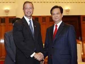 PM Nguyen Tan Dung receives Governor of the Maryland state, Martin O’Malley (Source: VietnamPlus) PM Nguyen Tan Dung receives Governor of the Maryland state, Martin O’Malley (Source: VietnamPlus)
