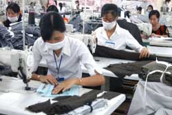 Workers of Meko Garment Joint Stock Co in Can Tho. (Photo:VNA) Workers of Meko Garment Joint Stock Co in Can Tho. (Photo:VNA)